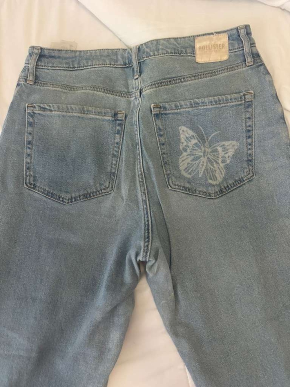 Hollister Women's Light Blue Butterfly Print Wide-Leg Jeans - Picture 3 of 5
